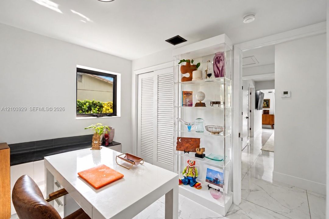 For Sale: $659,000 (4 beds, 3 baths, 1935 Square Feet)