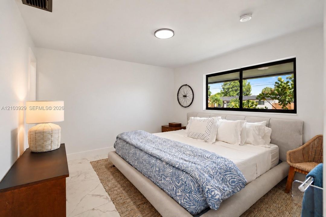 For Sale: $659,000 (4 beds, 3 baths, 1935 Square Feet)