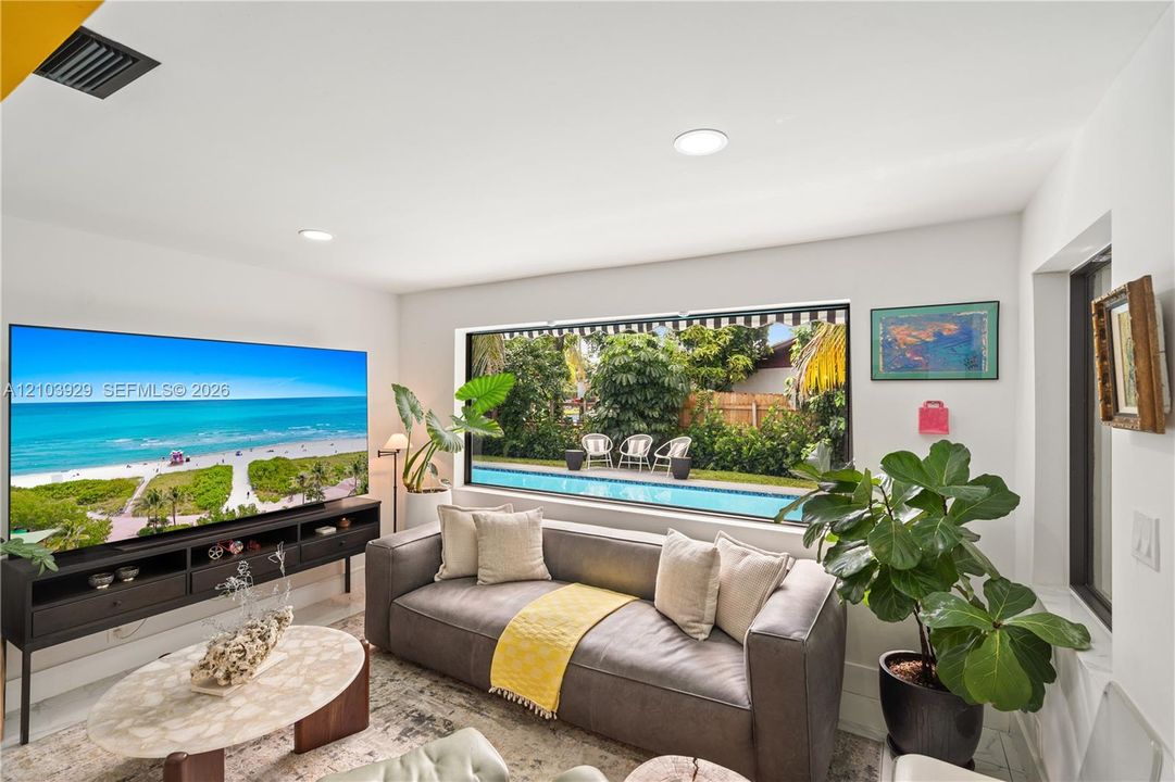 For Sale: $659,000 (4 beds, 3 baths, 1935 Square Feet)