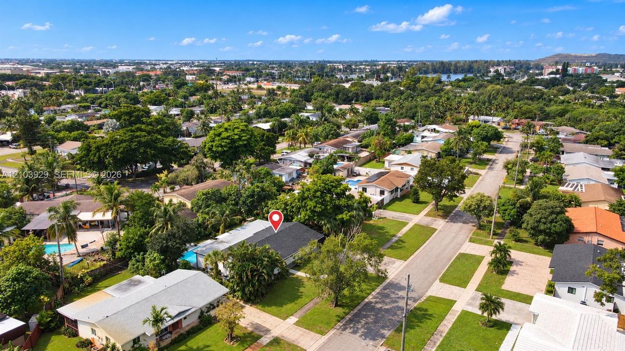 For Sale: $659,000 (4 beds, 3 baths, 1935 Square Feet)