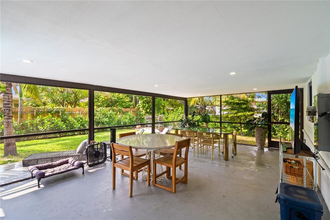 For Sale: $659,000 (4 beds, 3 baths, 1935 Square Feet)