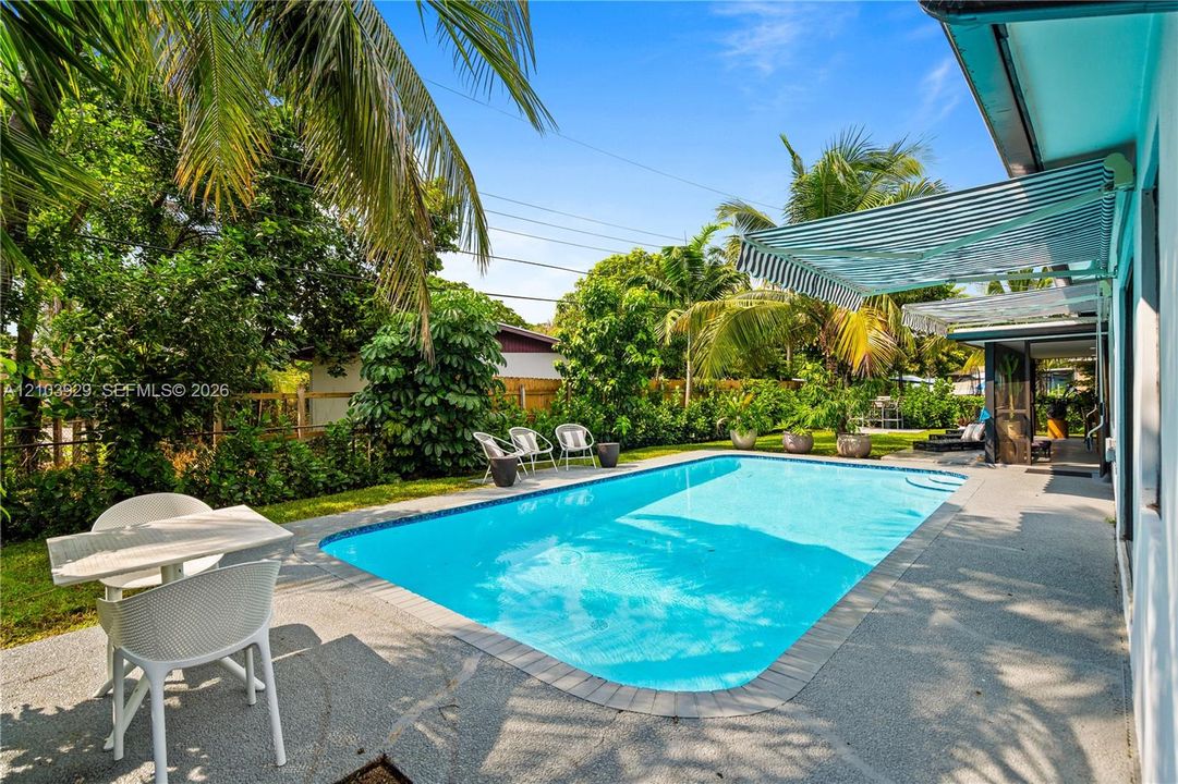 For Sale: $659,000 (4 beds, 3 baths, 1935 Square Feet)