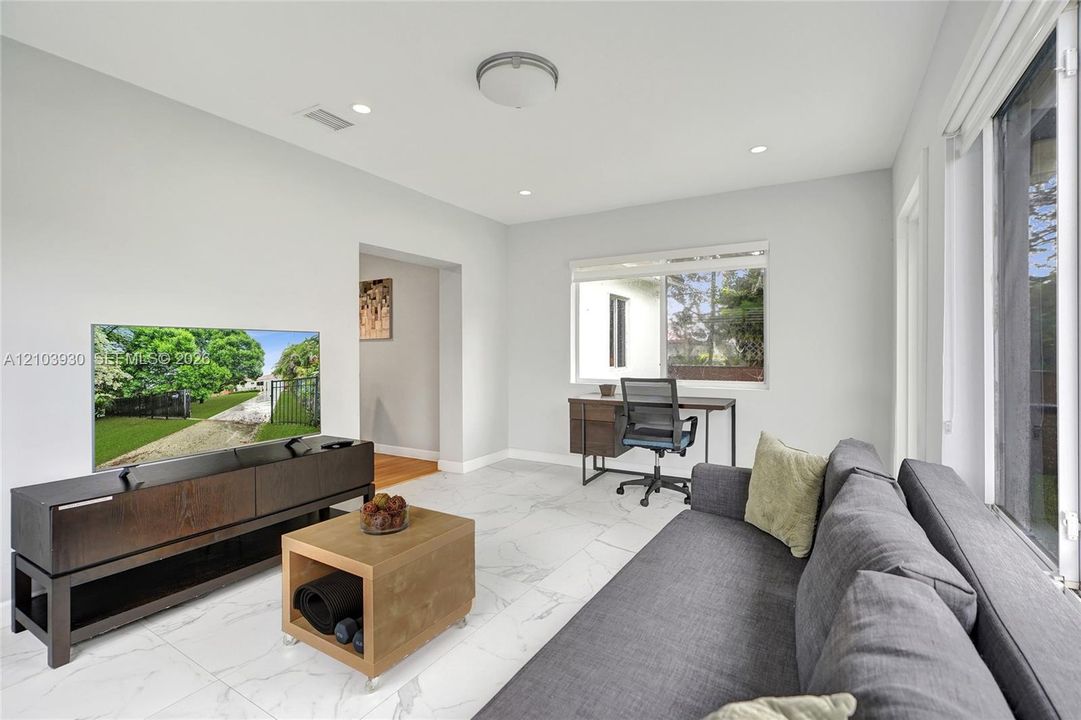 En Venta: $825,000 (2 camas, 2 baños, 1434 Pies cuadrados)