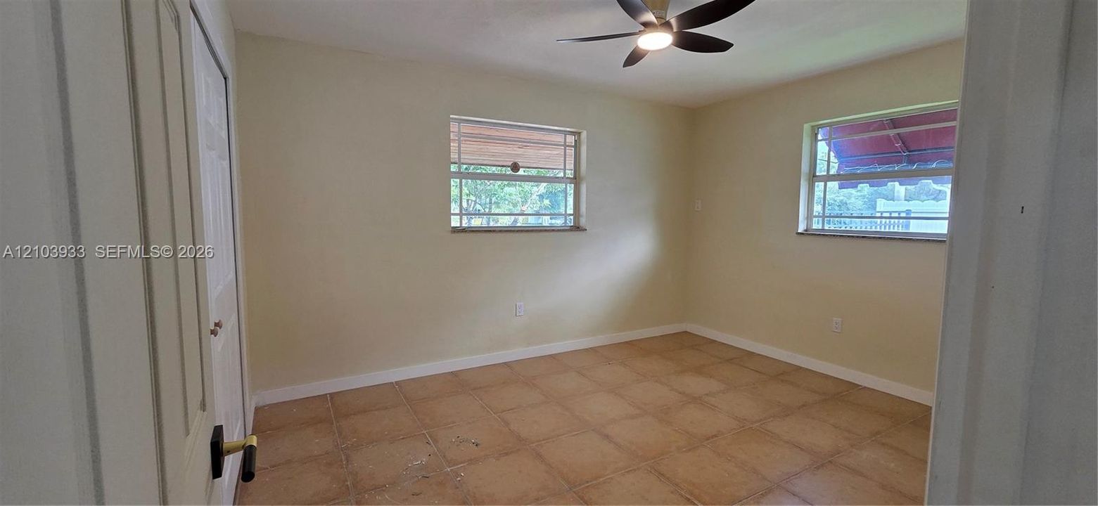 For Sale: $530,000 (3 beds, 2 baths, 1318 Square Feet)