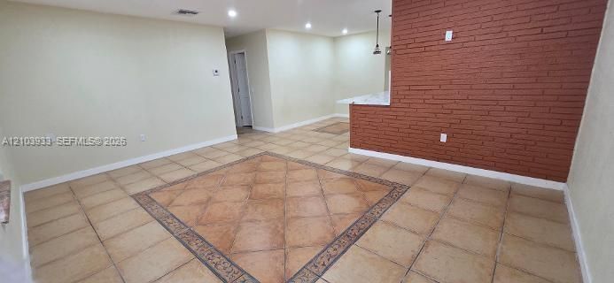 For Sale: $530,000 (3 beds, 2 baths, 1318 Square Feet)
