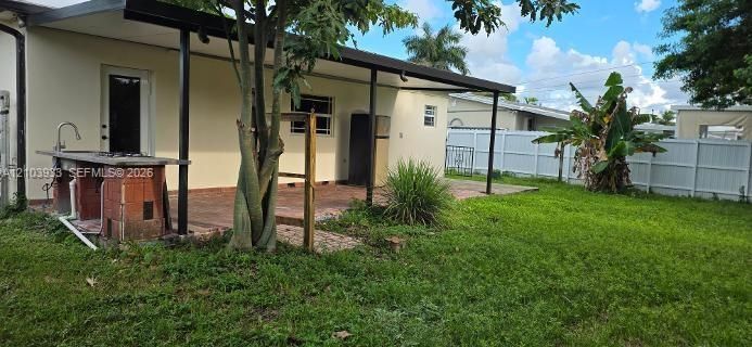 For Sale: $530,000 (3 beds, 2 baths, 1318 Square Feet)