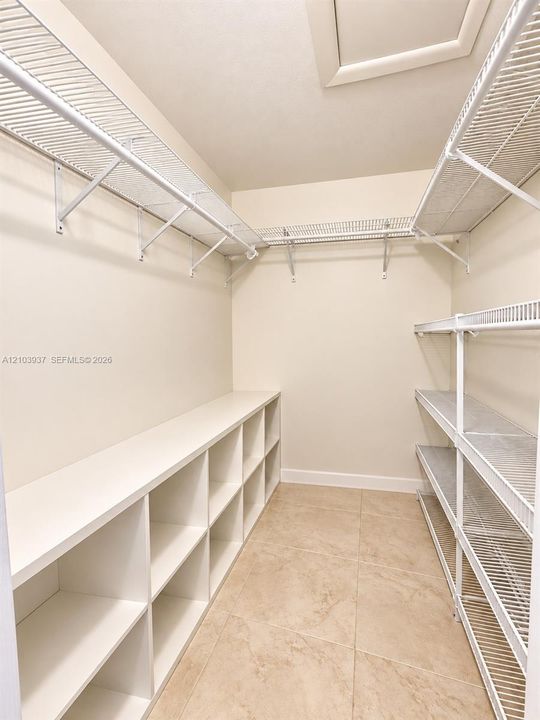 Walk-in closet