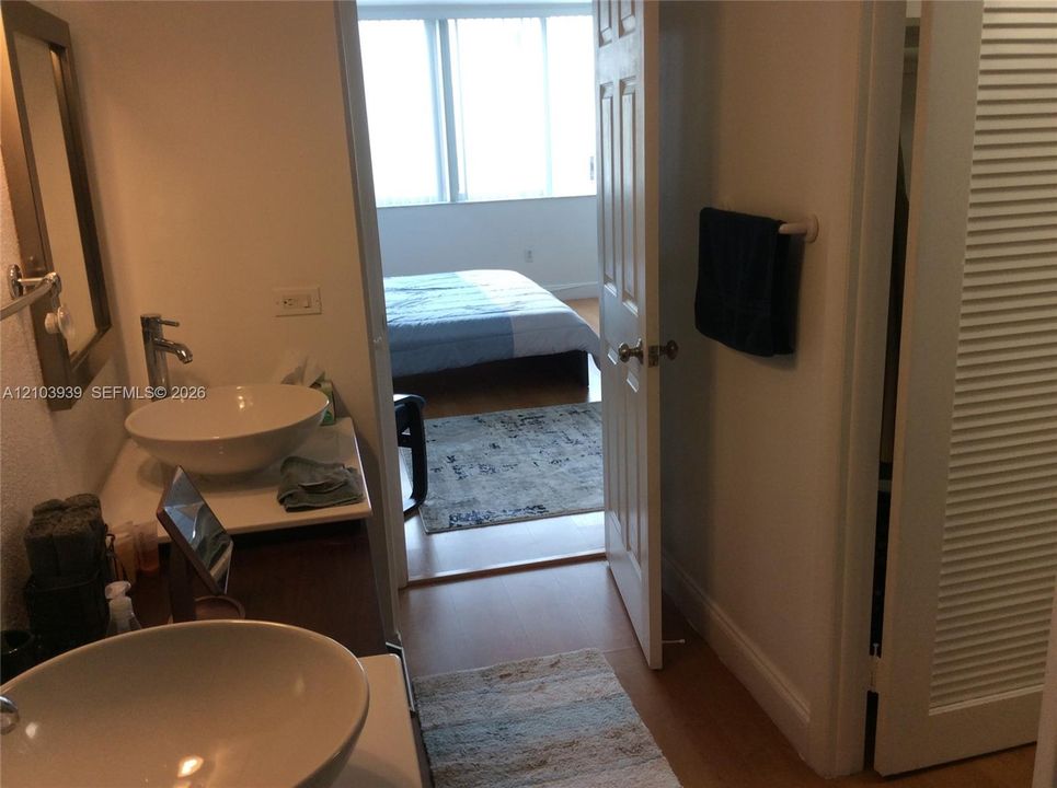 В аренду: $3,200 (1 спален, 1 ванн, 718 Квадратных фут)
