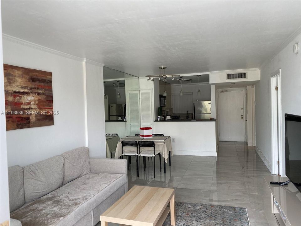В аренду: $3,200 (1 спален, 1 ванн, 718 Квадратных фут)