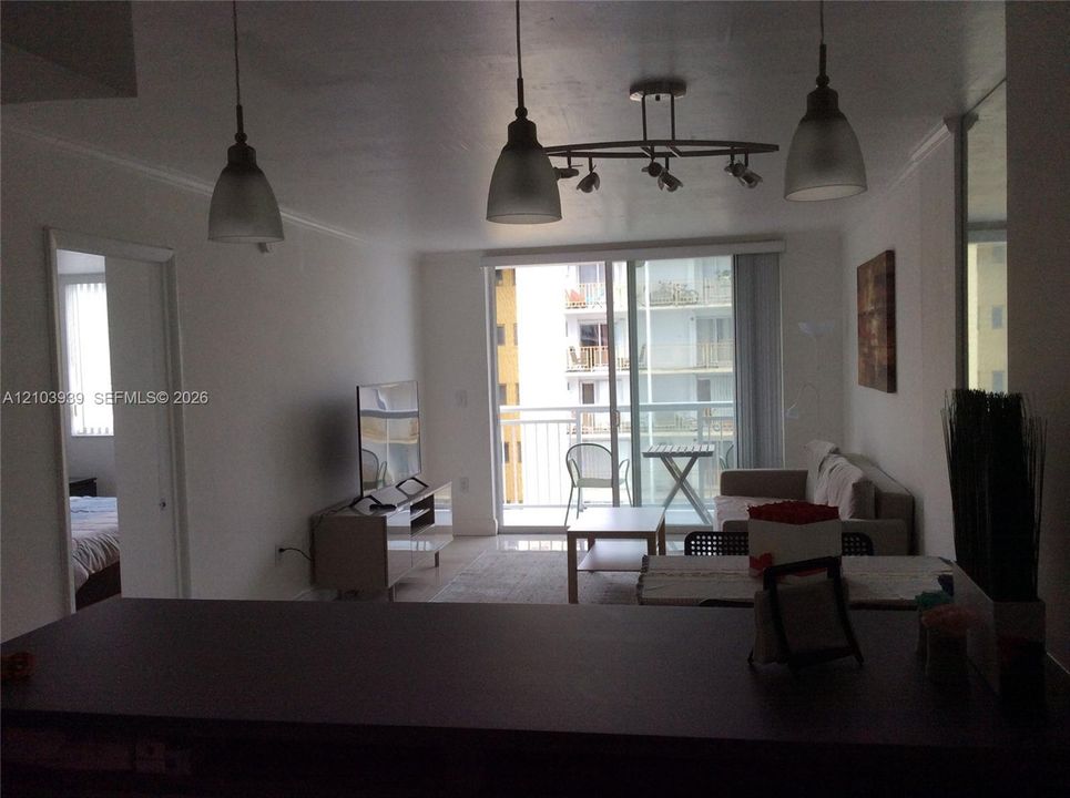 В аренду: $3,200 (1 спален, 1 ванн, 718 Квадратных фут)