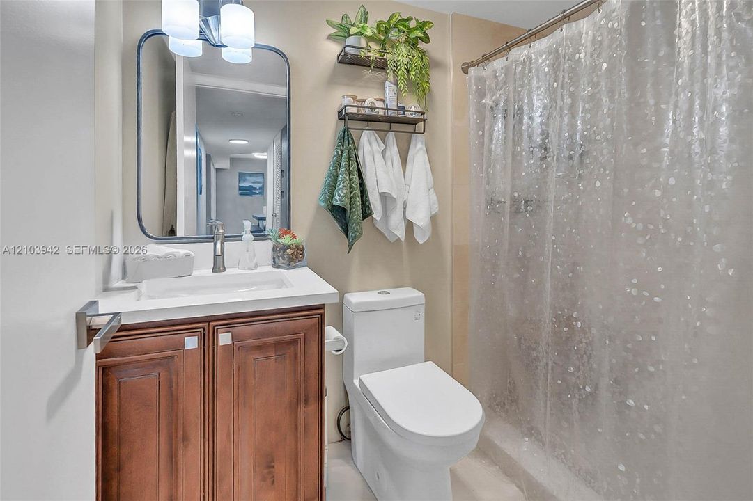 En Venta: $298,000 (2 camas, 2 baños, 1270 Pies cuadrados)