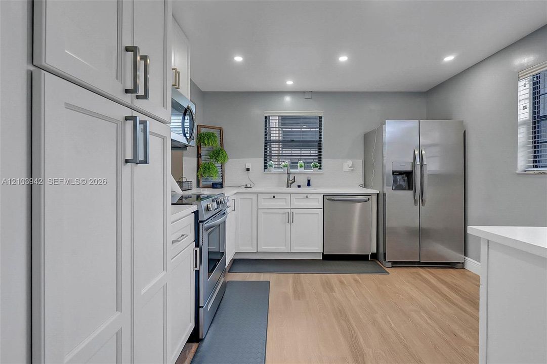 En Venta: $298,000 (2 camas, 2 baños, 1270 Pies cuadrados)