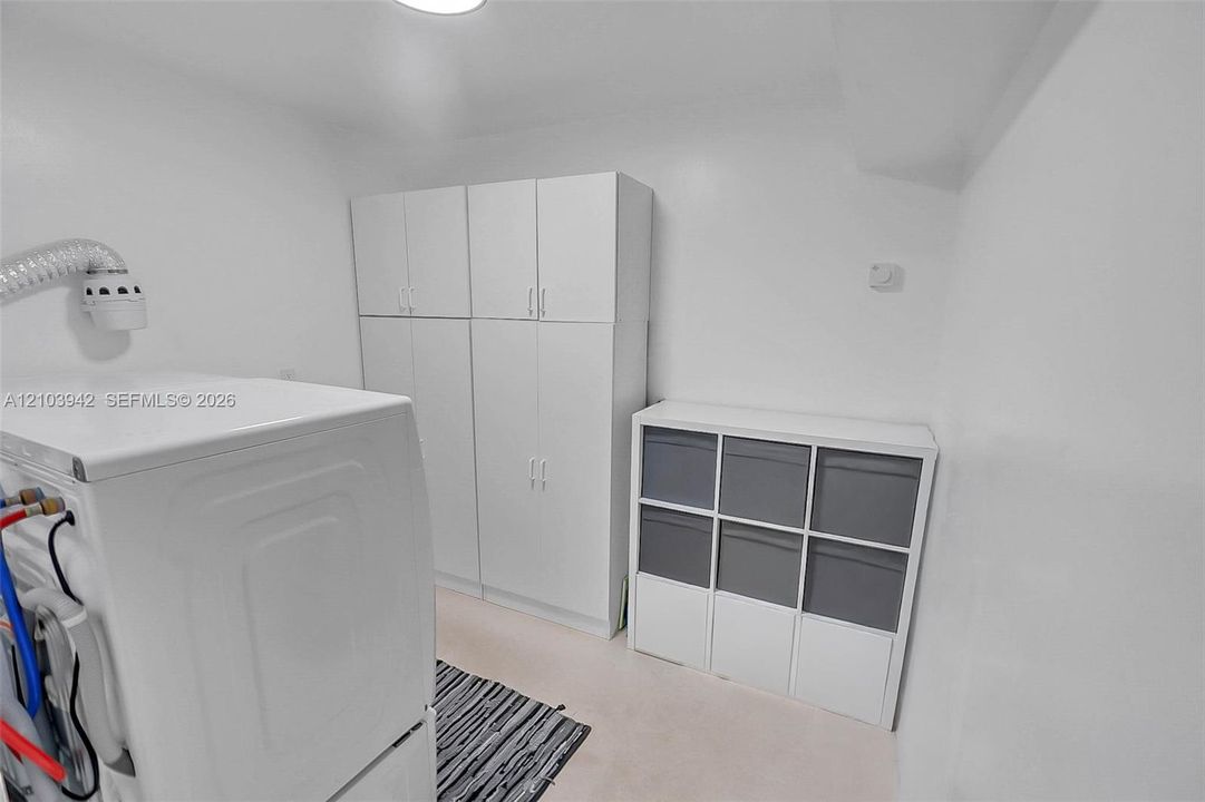 En Venta: $298,000 (2 camas, 2 baños, 1270 Pies cuadrados)