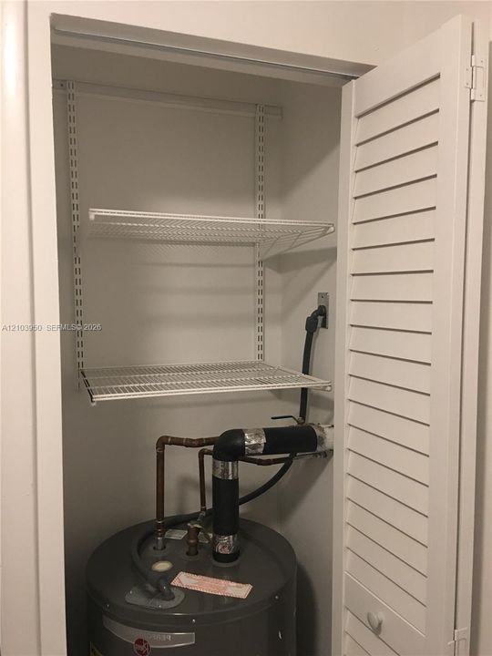 For Rent: $1,700 (0 beds, 1 baths, 300 Square Feet)