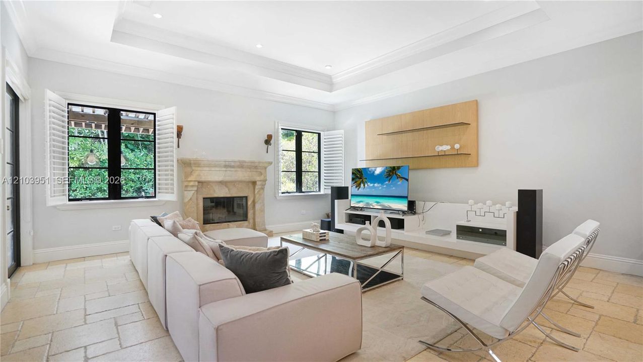 En Venta: $4,350,000 (5 camas, 5 baños, 4322 Pies cuadrados)