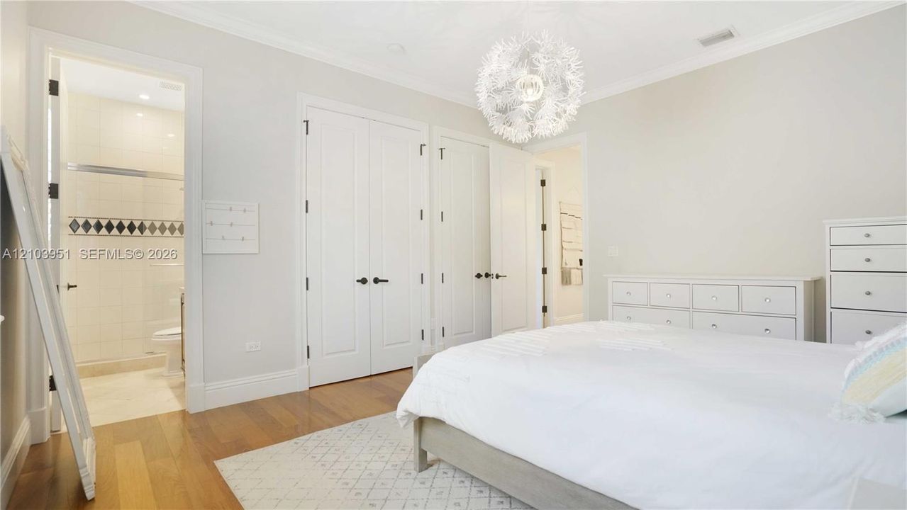 En Venta: $4,350,000 (5 camas, 5 baños, 4322 Pies cuadrados)