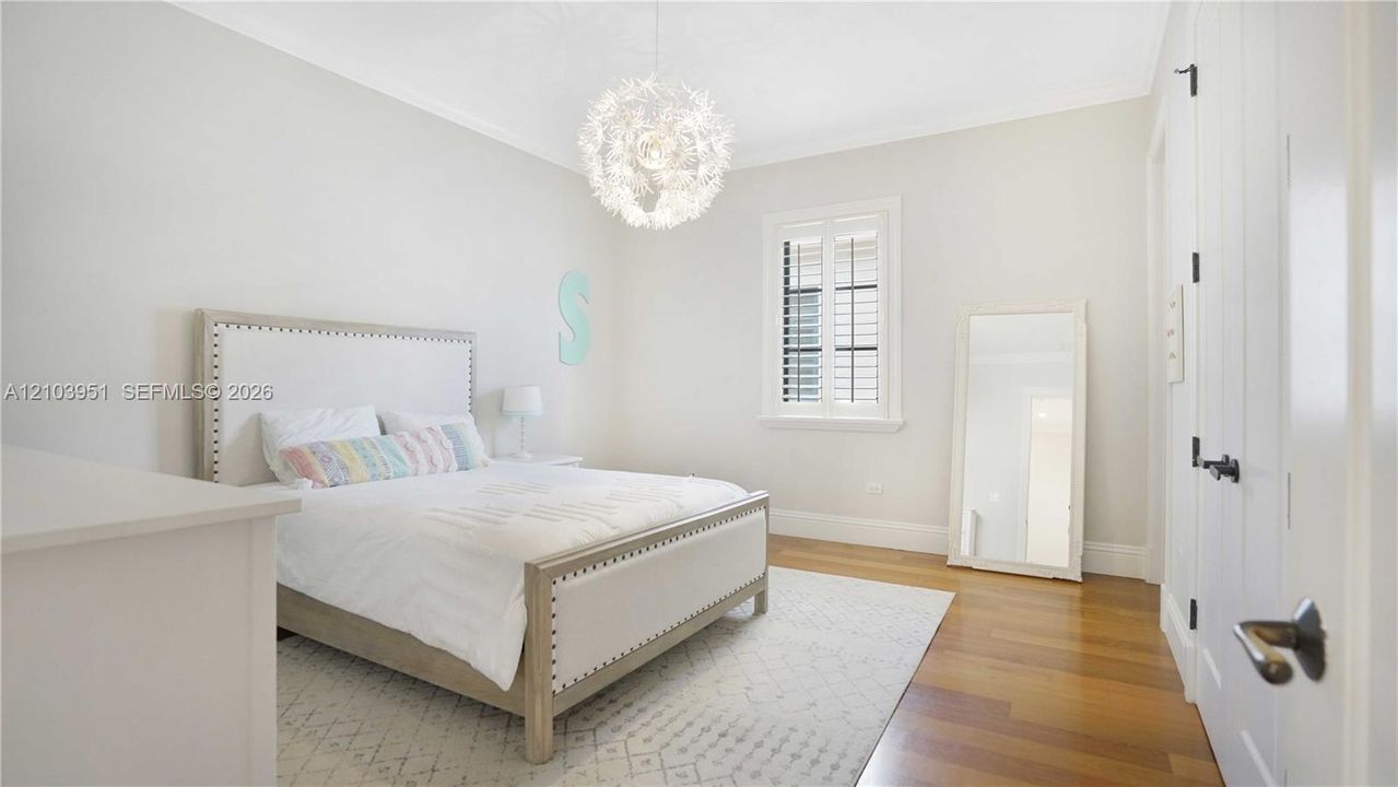 En Venta: $4,350,000 (5 camas, 5 baños, 4322 Pies cuadrados)