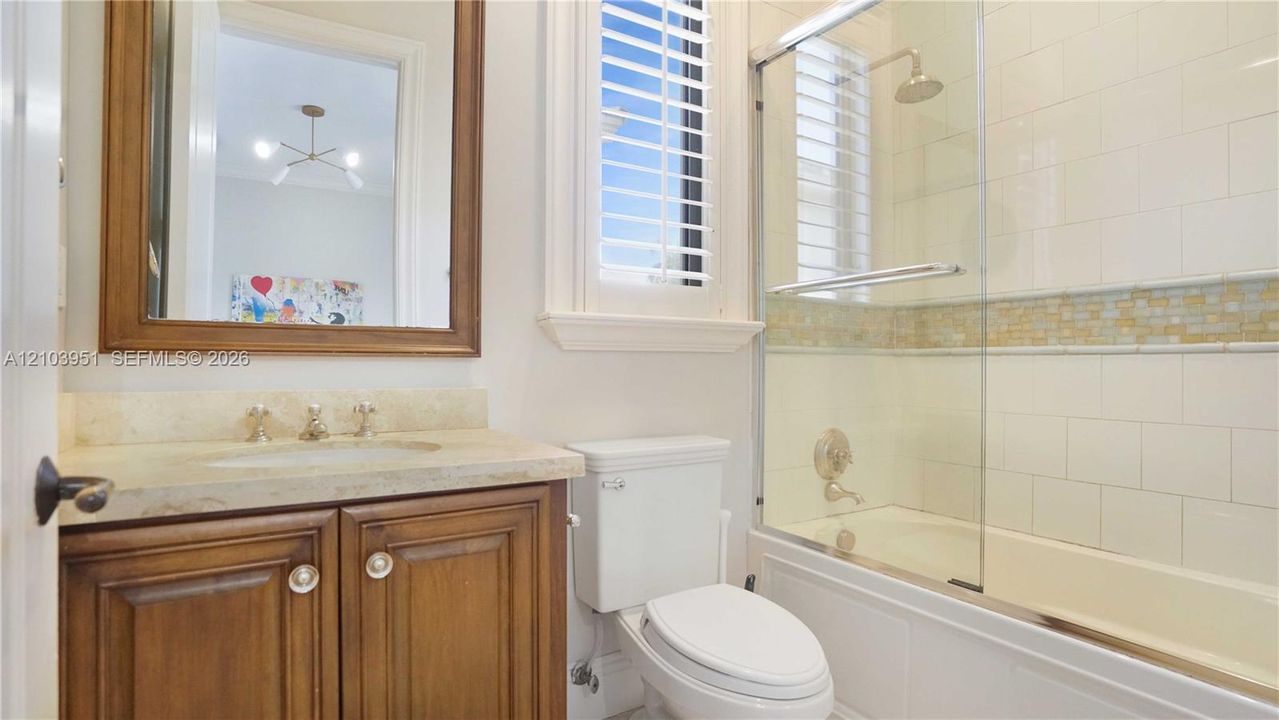 En Venta: $4,350,000 (5 camas, 5 baños, 4322 Pies cuadrados)