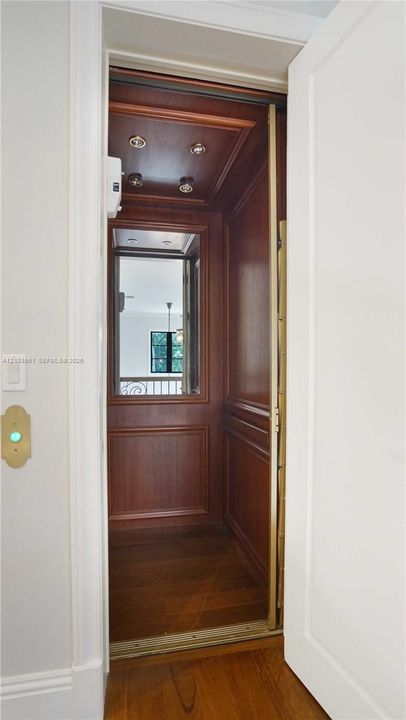 En Venta: $4,350,000 (5 camas, 5 baños, 4322 Pies cuadrados)