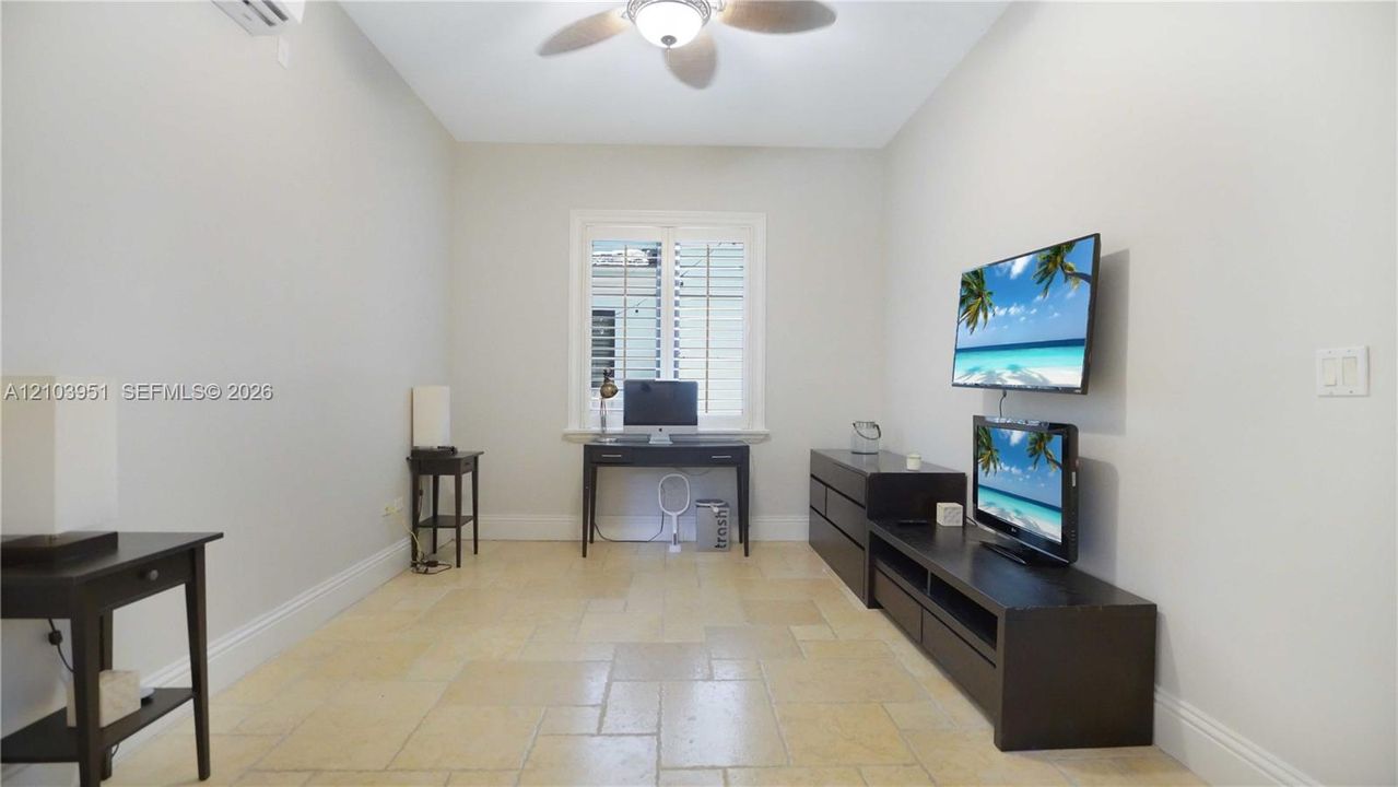 En Venta: $4,350,000 (5 camas, 5 baños, 4322 Pies cuadrados)