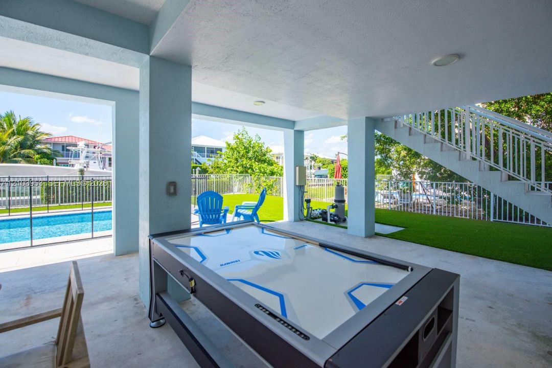 En Venta: $2,720,000 (3 camas, 2 baños, 2566 Pies cuadrados)