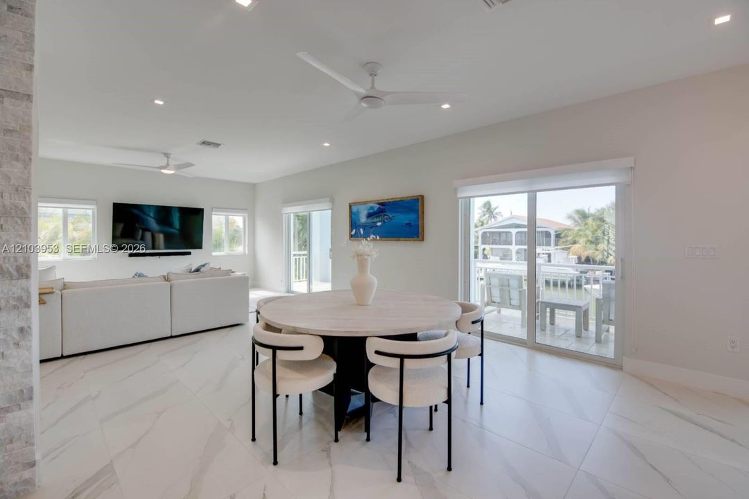 En Venta: $2,720,000 (3 camas, 2 baños, 2566 Pies cuadrados)