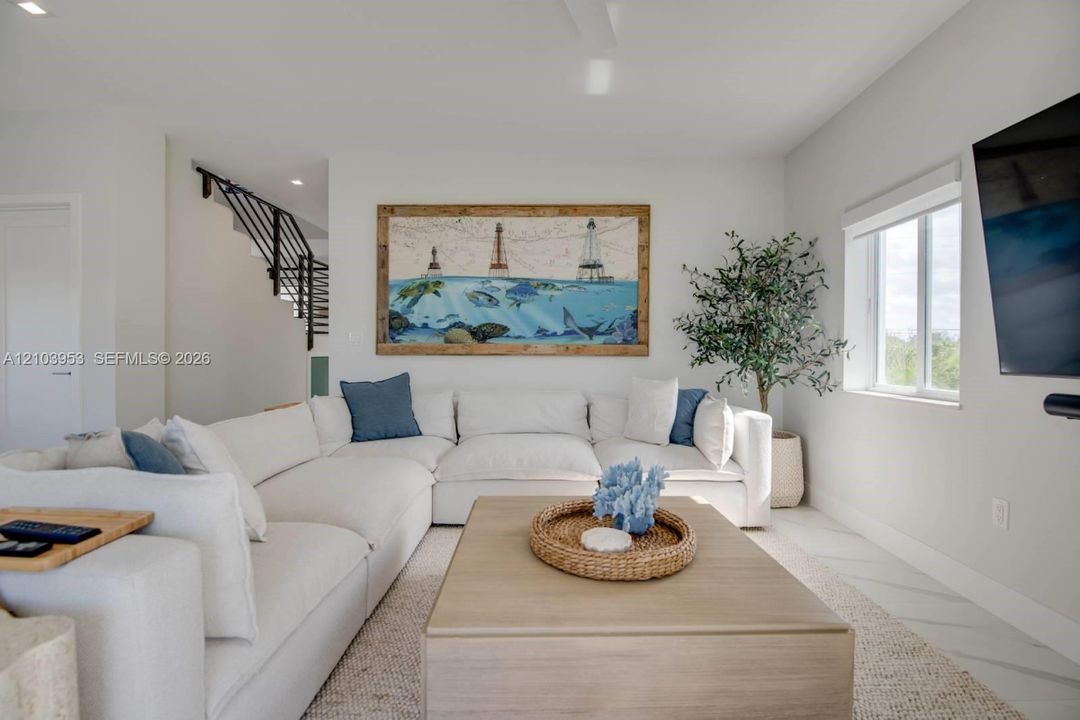 En Venta: $2,720,000 (3 camas, 2 baños, 2566 Pies cuadrados)