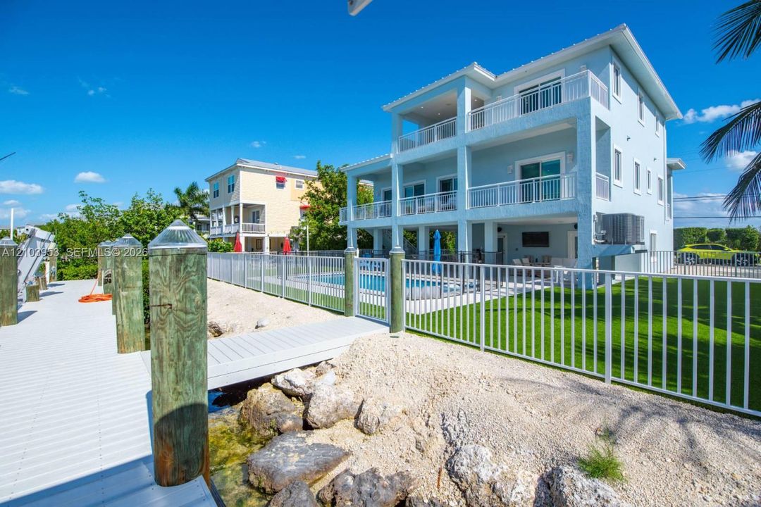 En Venta: $2,720,000 (3 camas, 2 baños, 2566 Pies cuadrados)