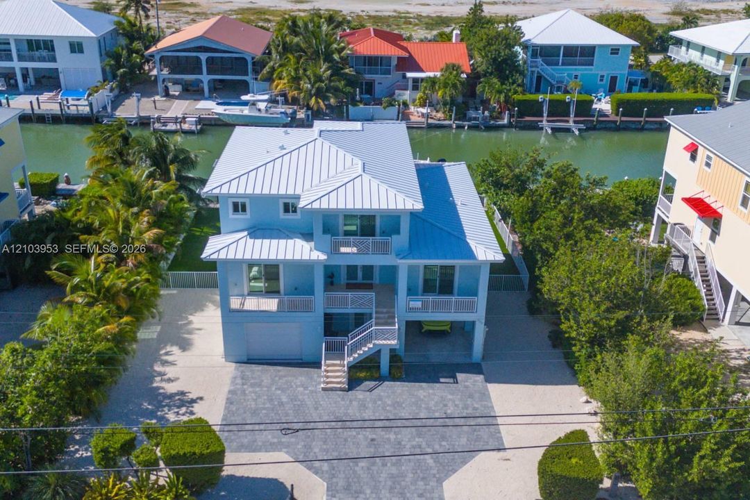 En Venta: $2,720,000 (3 camas, 2 baños, 2566 Pies cuadrados)