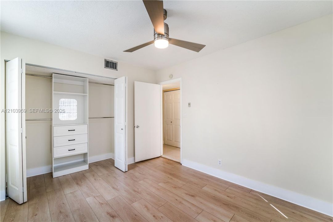 For Rent: $2,500 (3 beds, 2 baths, 1155 Square Feet)