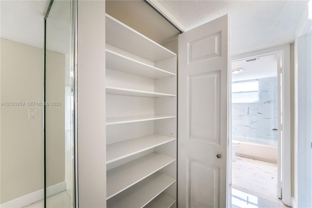 For Rent: $2,500 (3 beds, 2 baths, 1155 Square Feet)