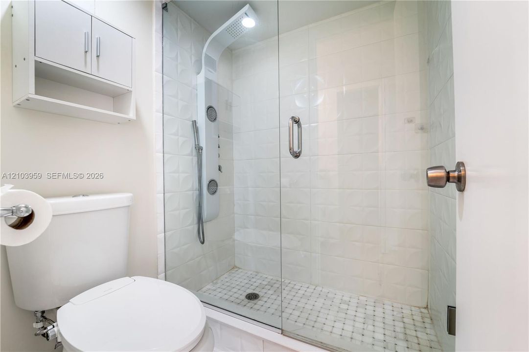 For Rent: $2,500 (3 beds, 2 baths, 1155 Square Feet)