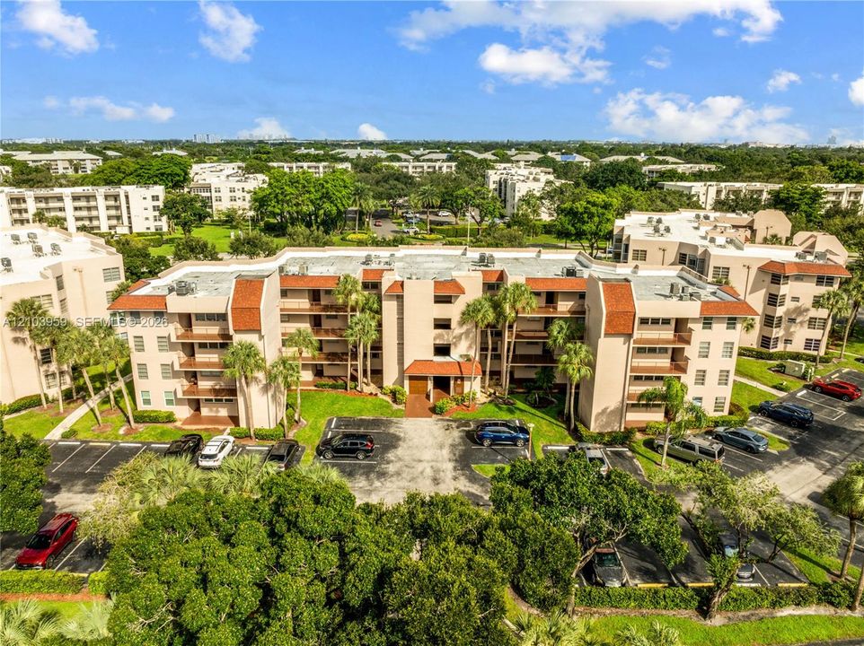 For Rent: $2,500 (3 beds, 2 baths, 1155 Square Feet)