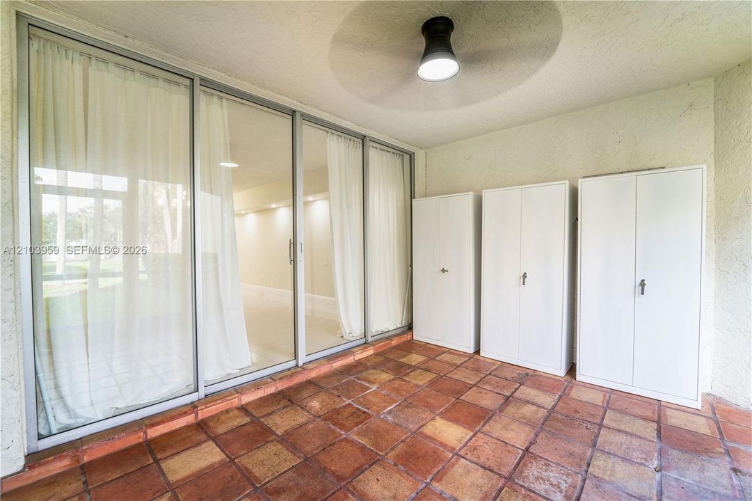 For Rent: $2,500 (3 beds, 2 baths, 1155 Square Feet)