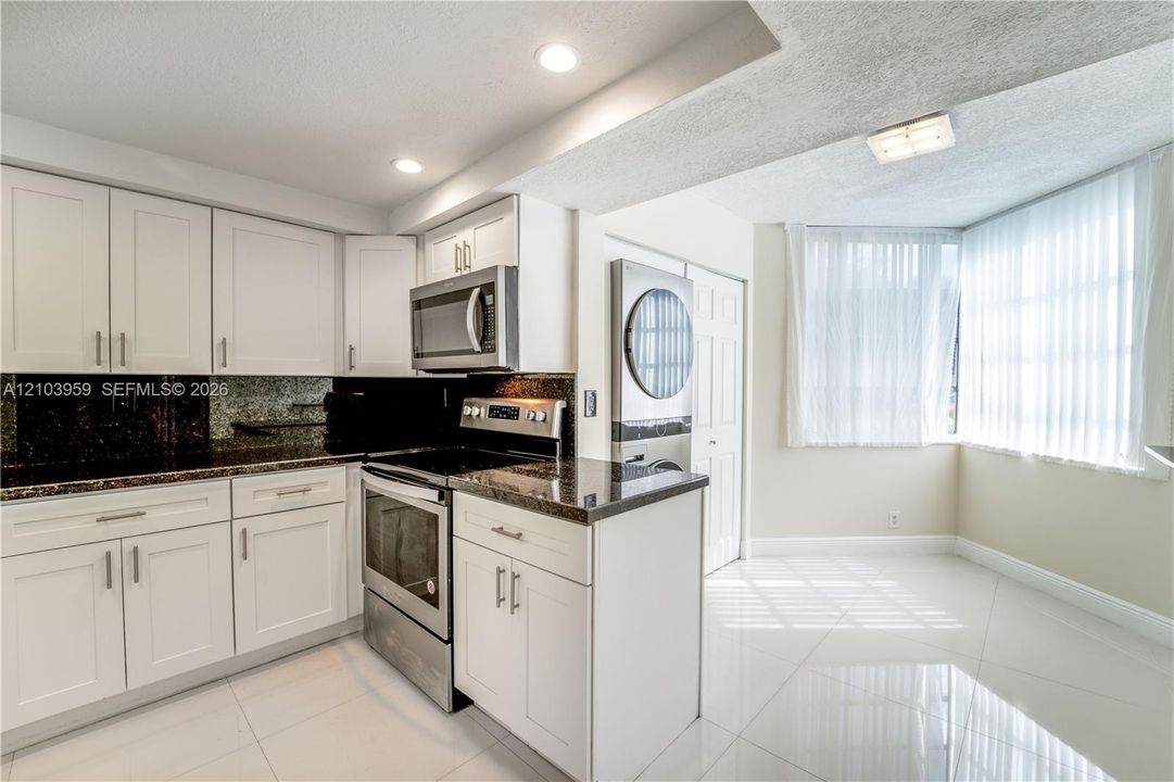 For Rent: $2,500 (3 beds, 2 baths, 1155 Square Feet)