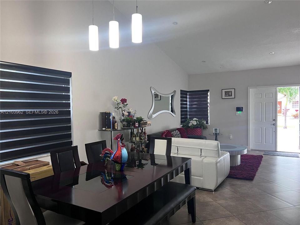 En Renta: $3,900 (3 camas, 2 baños, 1611 Pies cuadrados)