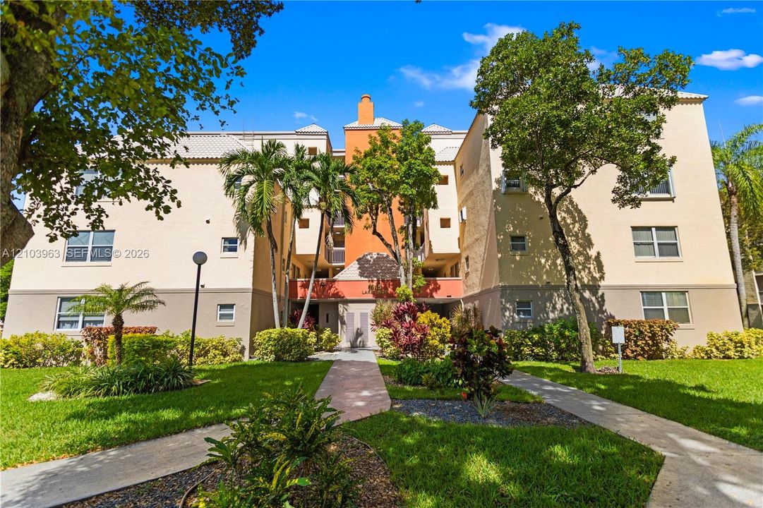For Sale: $269,000 (2 beds, 2 baths, 1197 Square Feet)