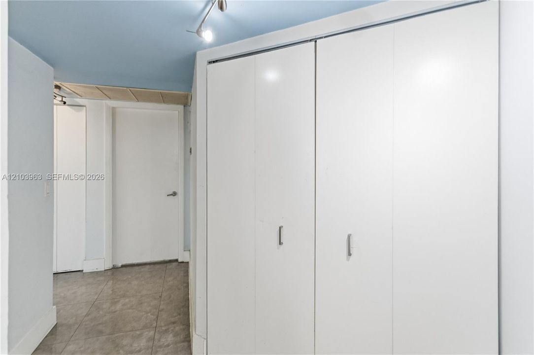 For Sale: $269,000 (2 beds, 2 baths, 1197 Square Feet)