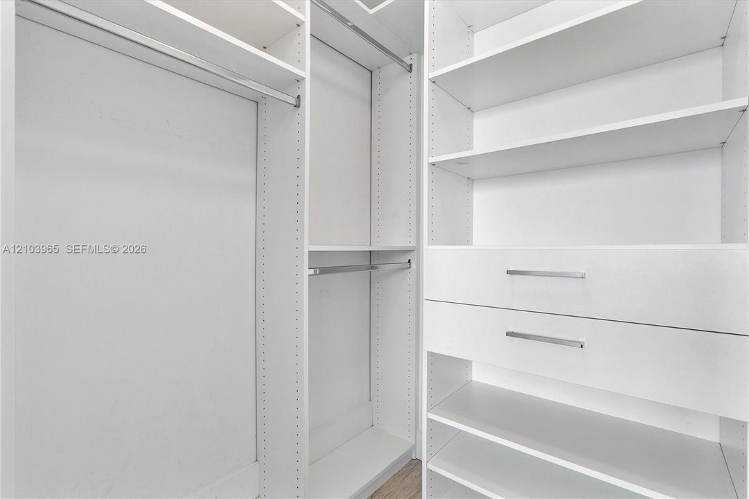 В аренду: $6,000 (2 спален, 2 ванн, 1096 Квадратных фут)