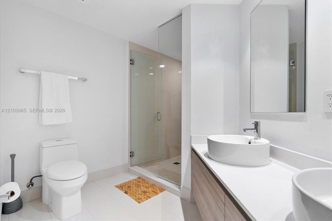В аренду: $6,000 (2 спален, 2 ванн, 1096 Квадратных фут)
