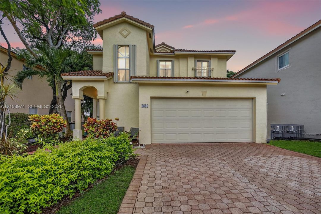 En Venta: $675,000 (4 camas, 2 baños, 2027 Pies cuadrados)