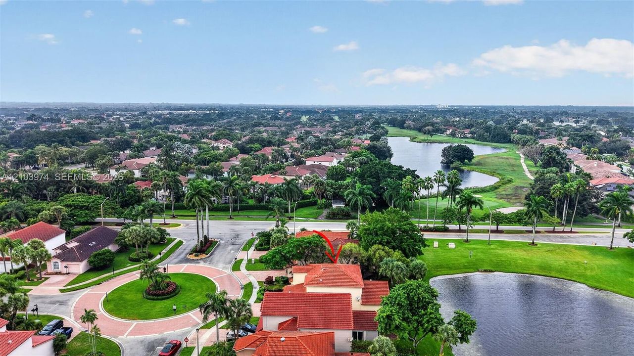 En Venta: $675,000 (4 camas, 2 baños, 2027 Pies cuadrados)