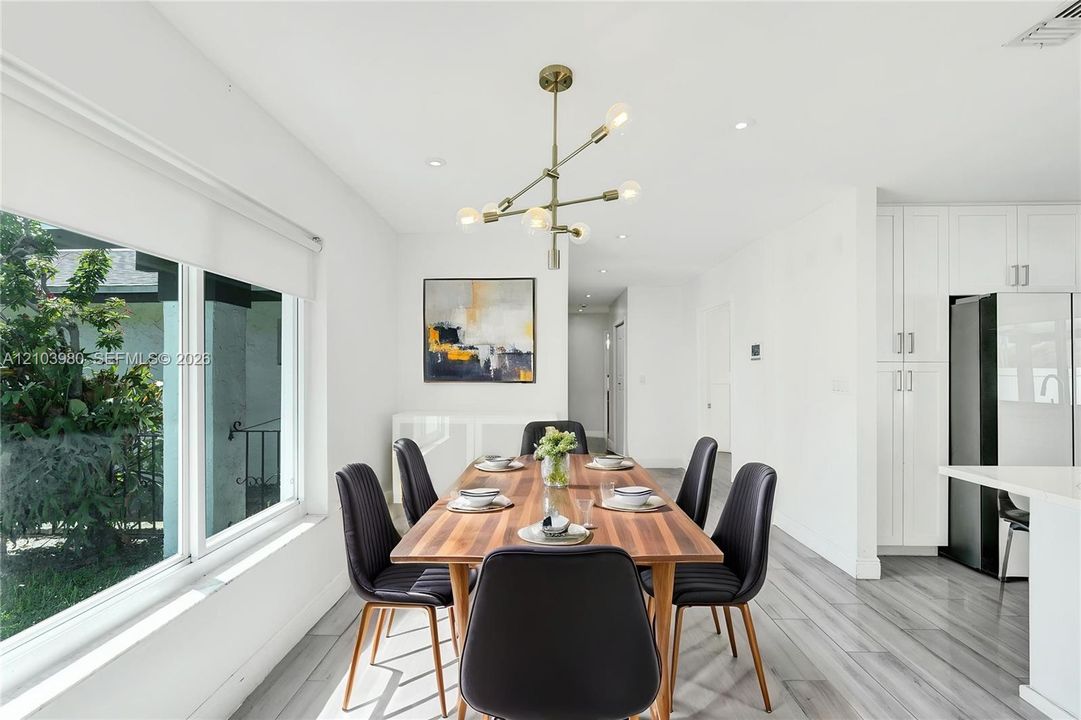En Venta: $525,000 (3 camas, 2 baños, 1526 Pies cuadrados)