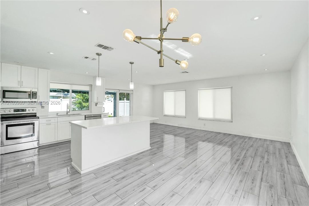 En Venta: $525,000 (3 camas, 2 baños, 1526 Pies cuadrados)