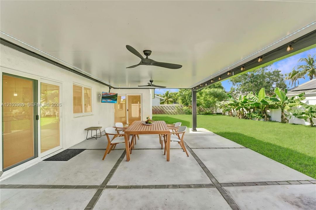 En Venta: $525,000 (3 camas, 2 baños, 1526 Pies cuadrados)