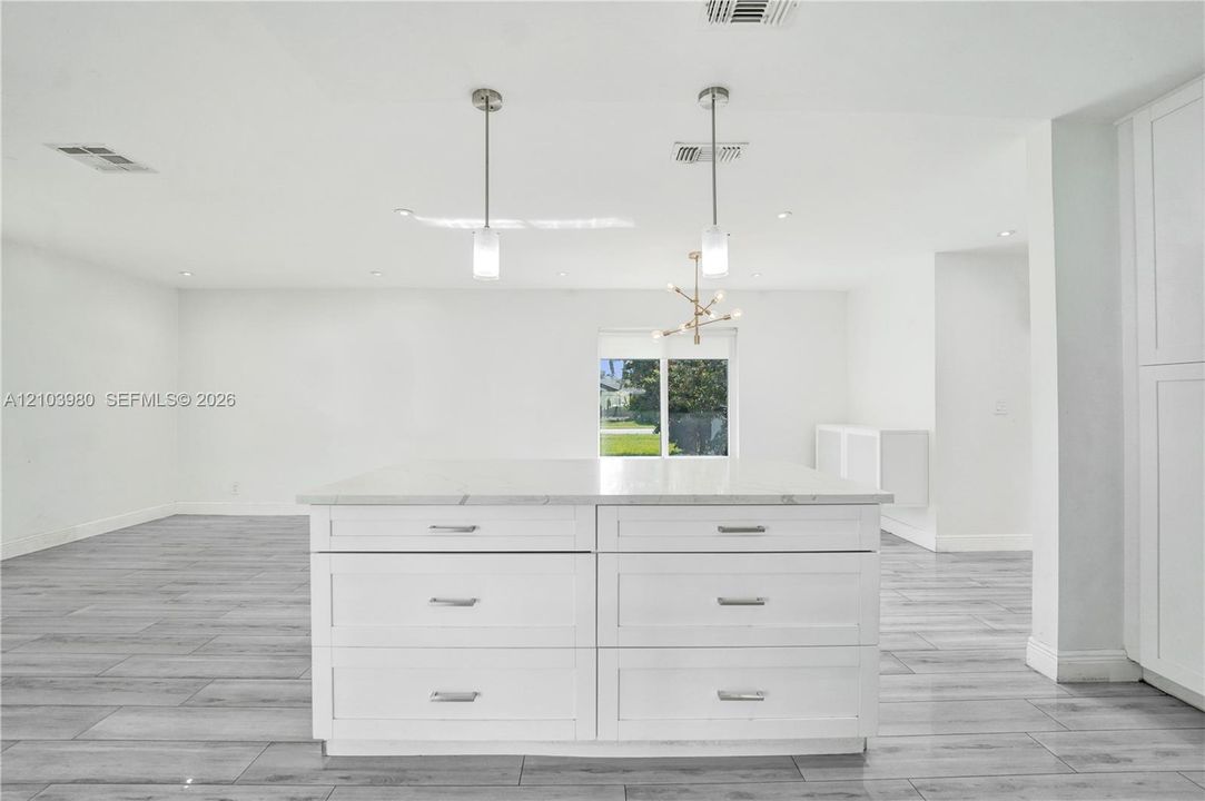 En Venta: $525,000 (3 camas, 2 baños, 1526 Pies cuadrados)