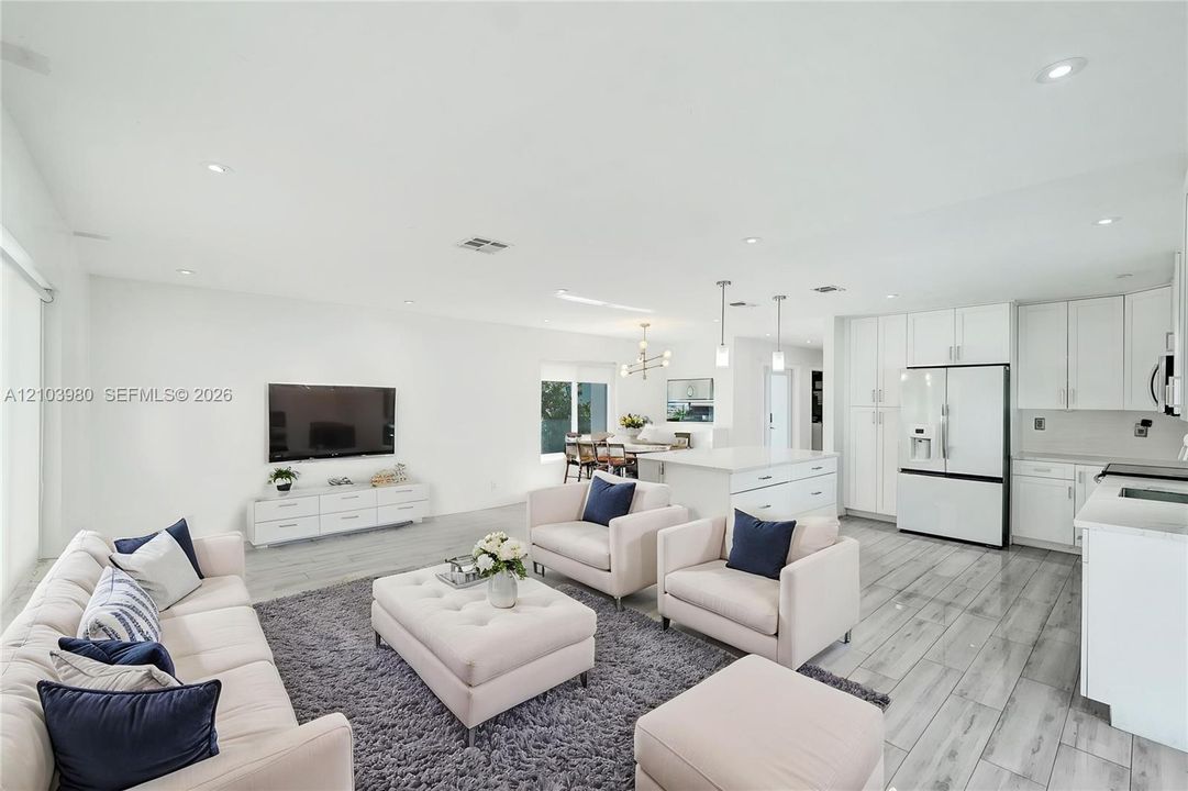 En Venta: $525,000 (3 camas, 2 baños, 1526 Pies cuadrados)