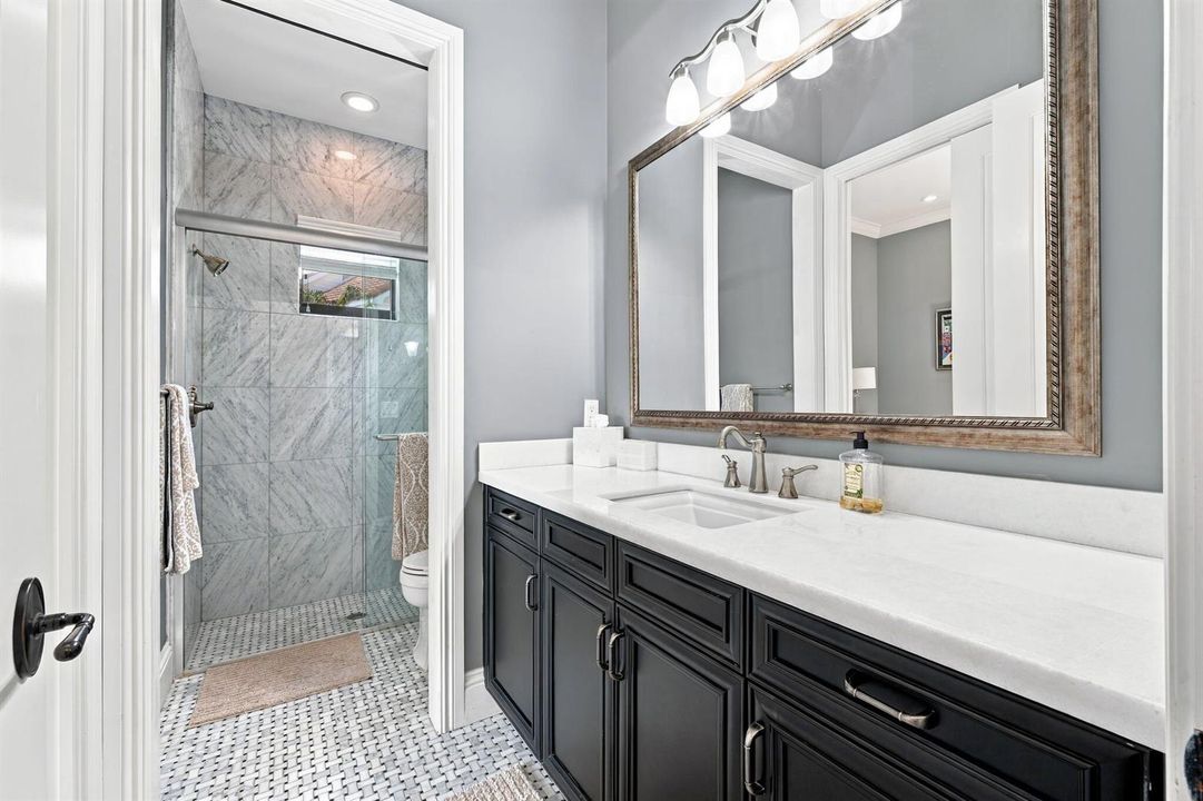 EN-SUITE BATH - 1ST FLOOR