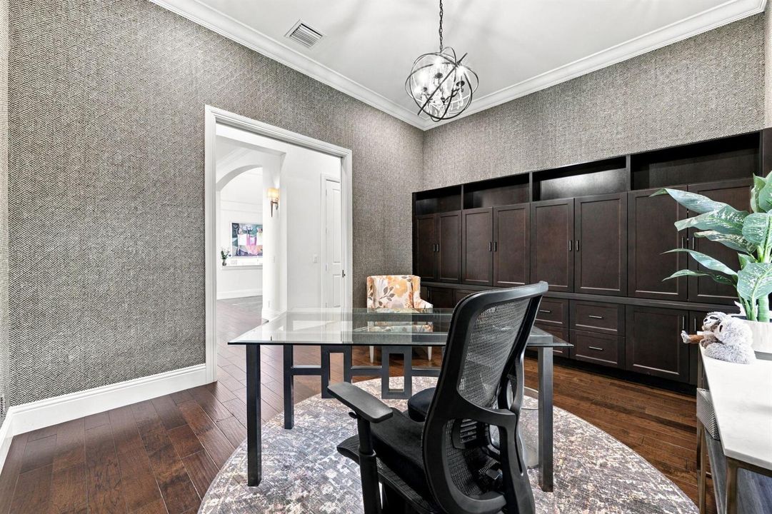 DEN / OPTIONAL BEDROOM
