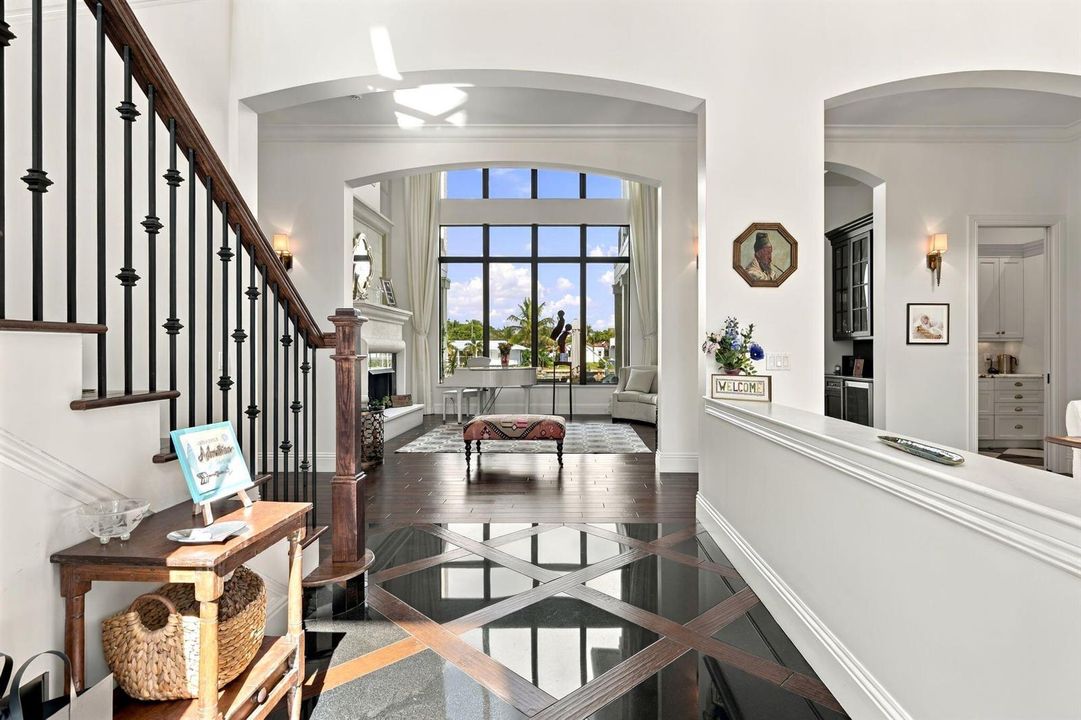 FOYER